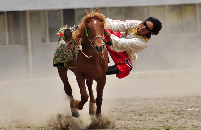 ????? ?? ?? ??, ????(賽馬節(jié))