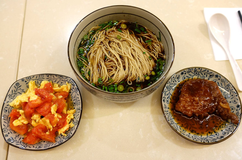 ?? ??? ???, 70? ??? ?????(朱鴻興面館)