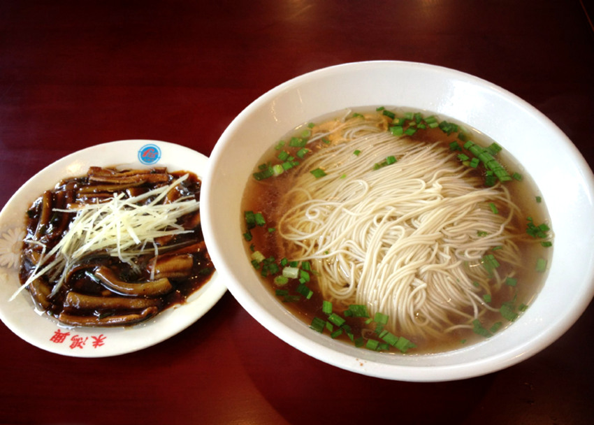 ?? ??? ???, 70? ??? ?????(朱鴻興面館)