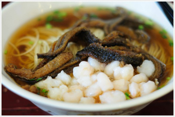 ?? ??? ???, 70? ??? ?????(朱鴻興面館)