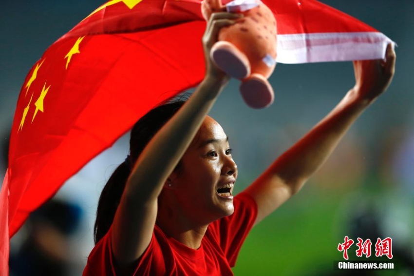 ???????, 中?? ???? ?? ?100M 金 