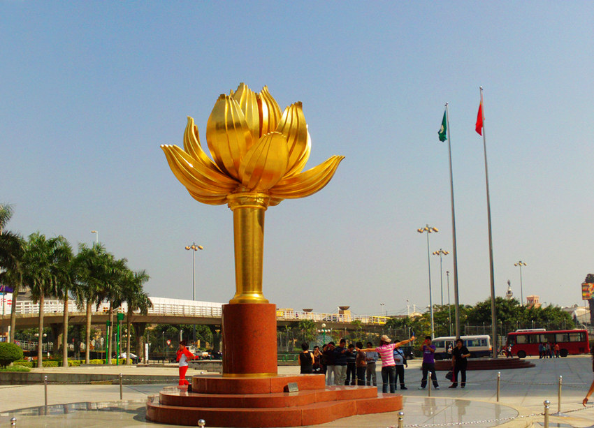 ??? ????: ??????(金蓮花廣場(chǎng))