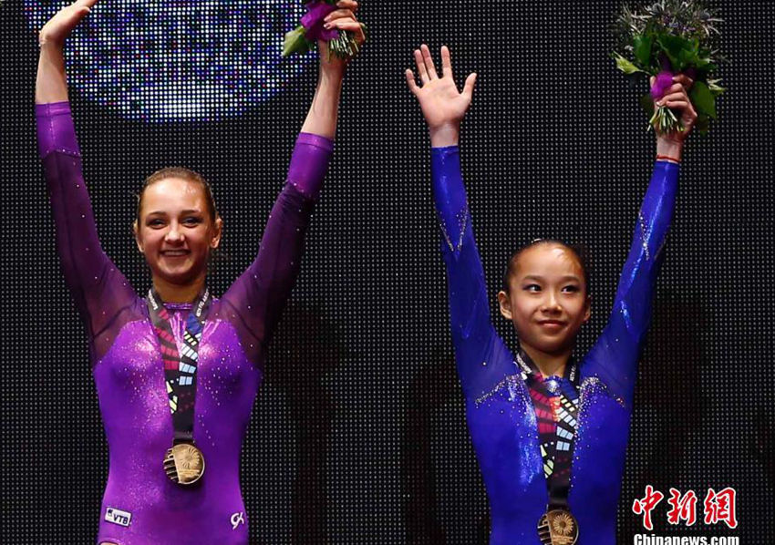 ??????? ?????, 中?? ??? 4? ?? 金