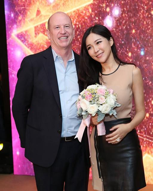 ???? ?? 17? ?? ?? 女 MC?? ????