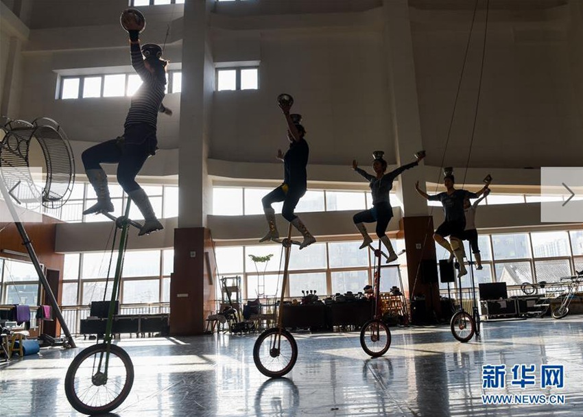 2? 23? ???? ???? ‘????(五人踢碗, 5??? ??? ??? ?? ??? ??? ??)’? ???? ??