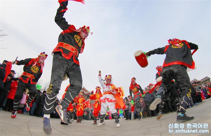 2? 24?, ?? ????? ??(山東) ???(煙臺(tái)) ???(毓璜頂) ??(廟會(huì))?? ??????(海陽(yáng)大秧歌)? ???? ??.