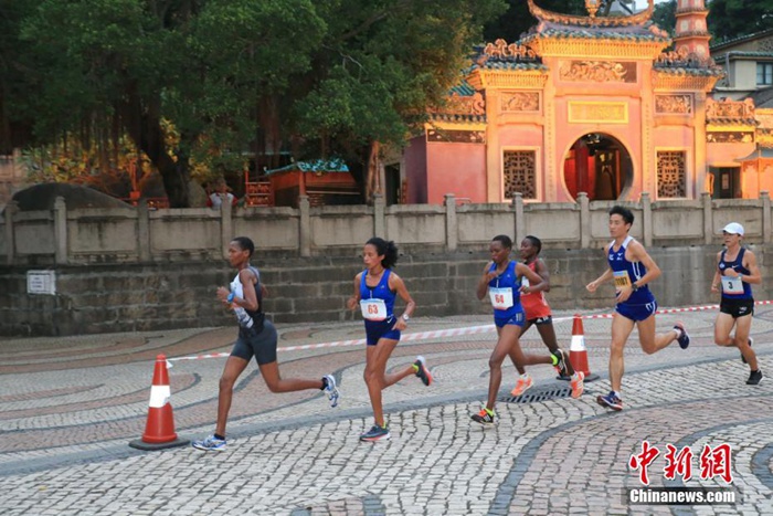 ??? ?? ??? ?? ??, 1? 2000? ??