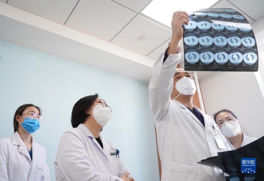 1? 4?, ?????? ?? ??(陳欣, ?3)? ????(太陽(yáng)宮) ??????????? ?? ???. [?? ??: ???]