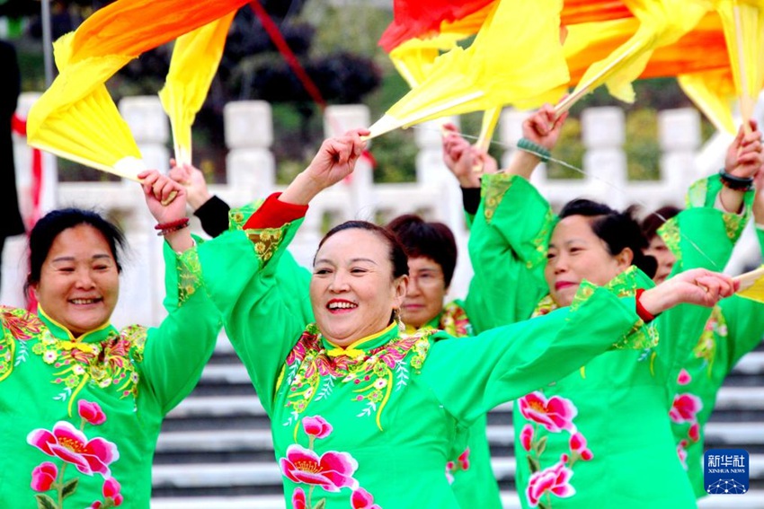 ???(湖北)? ??(十堰)? ??(鄖陽(yáng))? ?????? ?? ???? ??? ???. [3? 6? ??/?? ??: ????(曹忠宏)]