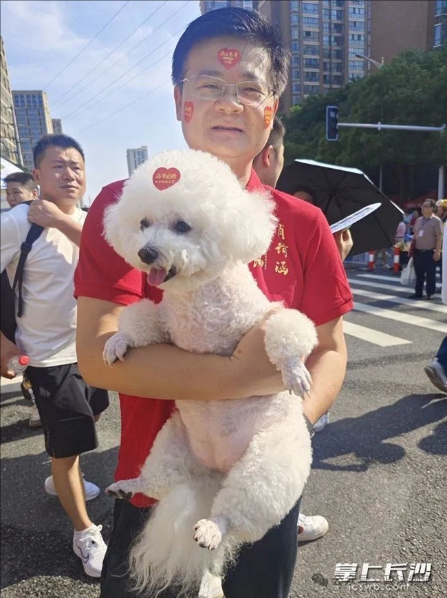 ??(明德)???? ??? ??? ? ???? ?? ???? ???? ?? ????? ???? ????. [?? ??: ????(長沙晚報)]