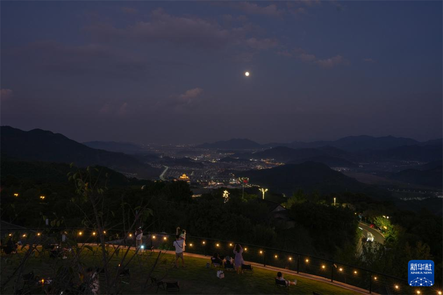 ?10? 6?, ????? ??(浙江)? ??(寧波)? ??(奉化)? ???(西口)? ??(東山)?? ????? ?? ????.